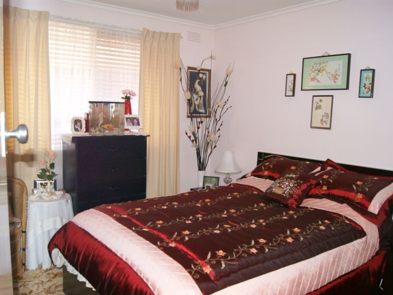 33 Bognor Avenue, Seaford VIC 3198