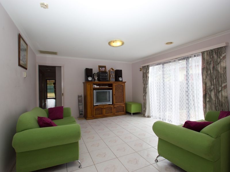 3a Bayside Grove, Seaford VIC 3198