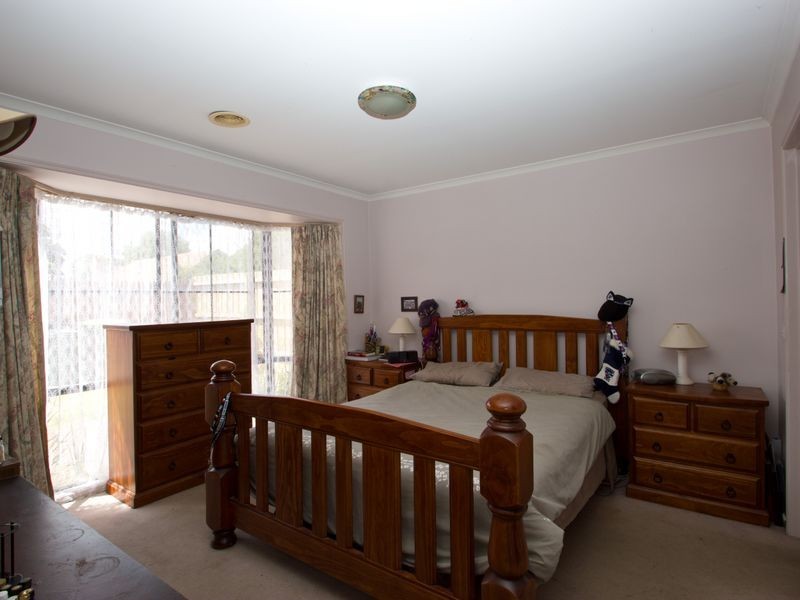 3a Bayside Grove, Seaford VIC 3198