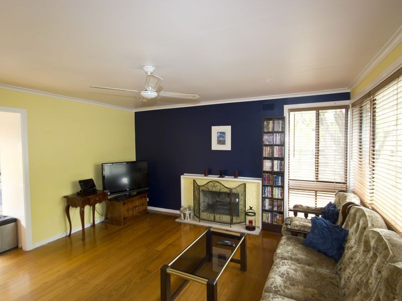 25 Torquay Avenue, Seaford VIC 3198