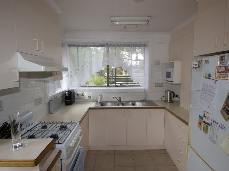 25 Torquay Avenue, Seaford VIC 3198