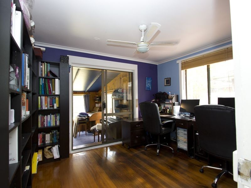 25 Torquay Avenue, Seaford VIC 3198