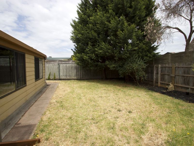 25 Torquay Avenue, Seaford VIC 3198