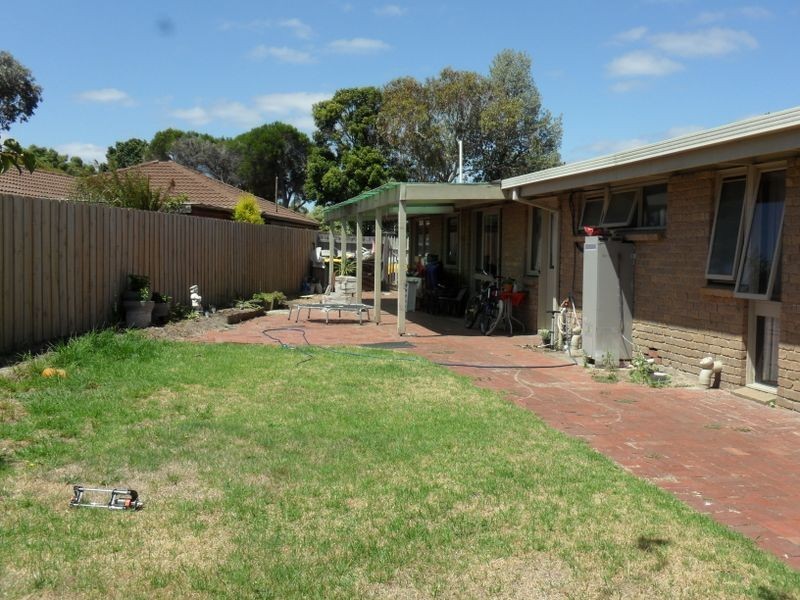 45 Emanuel Drive, Seaford VIC 3198
