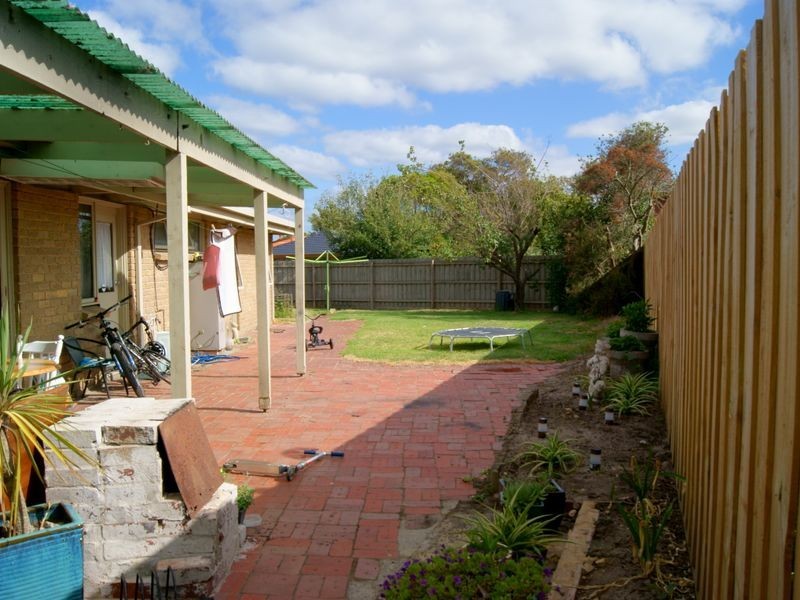 45 Emanuel Drive, Seaford VIC 3198