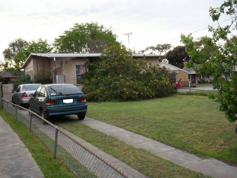 2 Karri Court, Frankston North VIC 3200