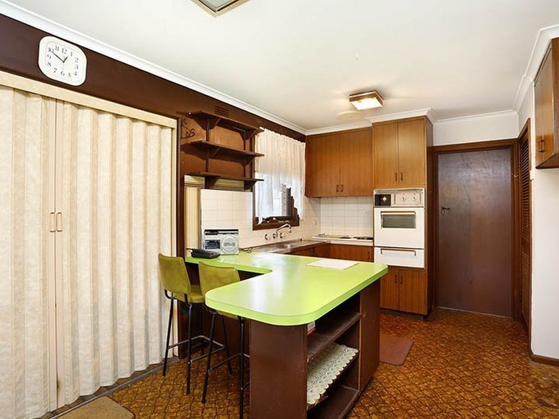 4 Torquay Avenue, Seaford VIC 3198