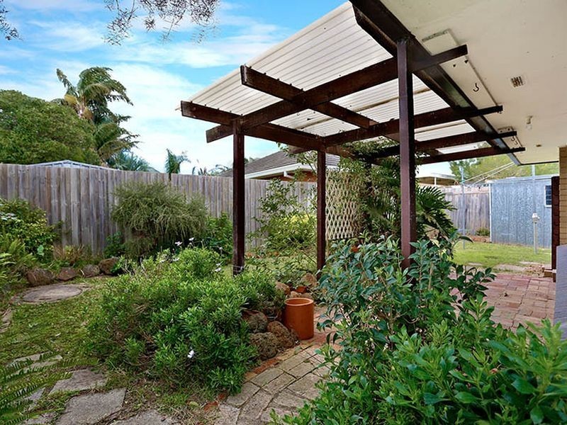 4 Torquay Avenue, Seaford VIC 3198