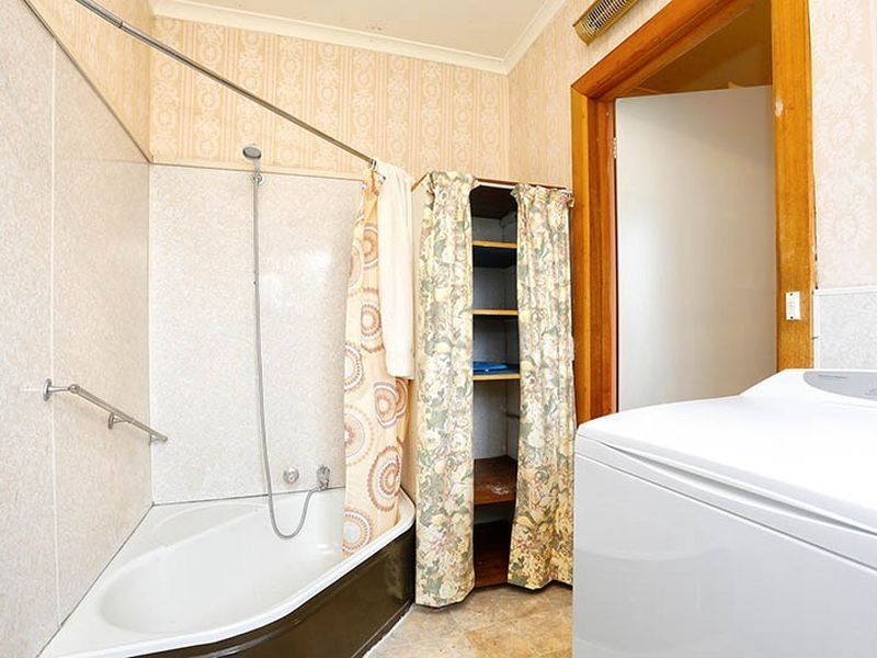 10 Lewellin Grove, Carrum VIC 3197