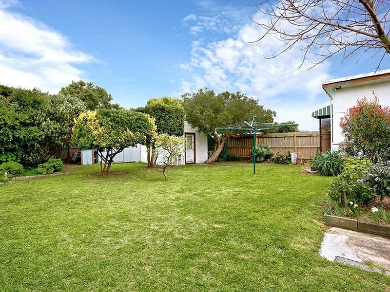 10 Lewellin Grove, Carrum VIC 3197