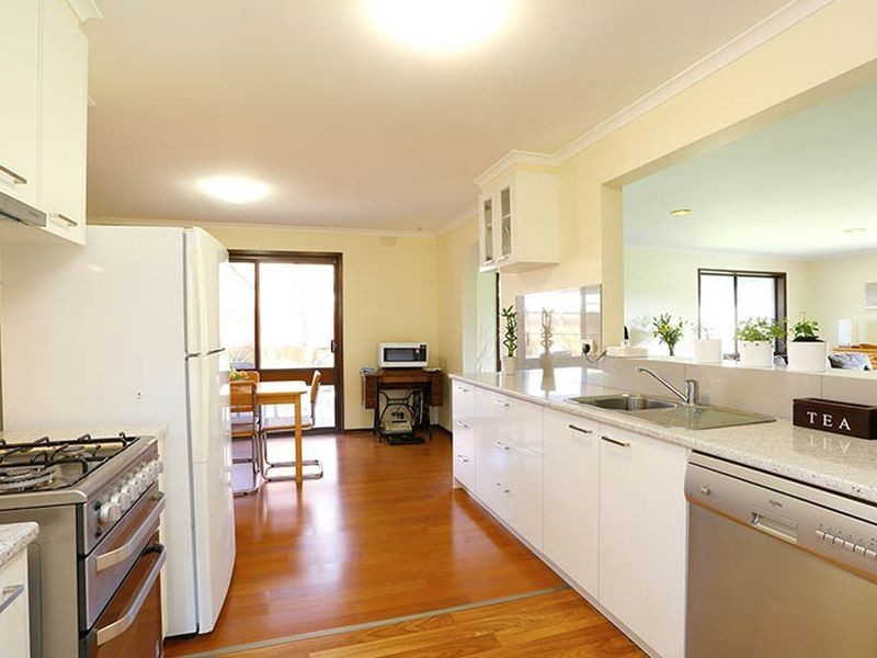 47 Emanuel Drive, Seaford VIC 3198