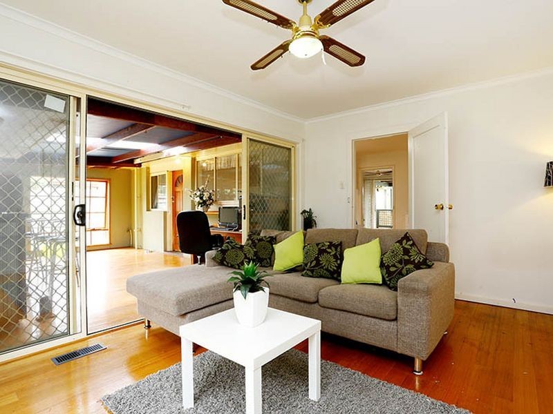 23 Torquay Avenue, Seaford VIC 3198