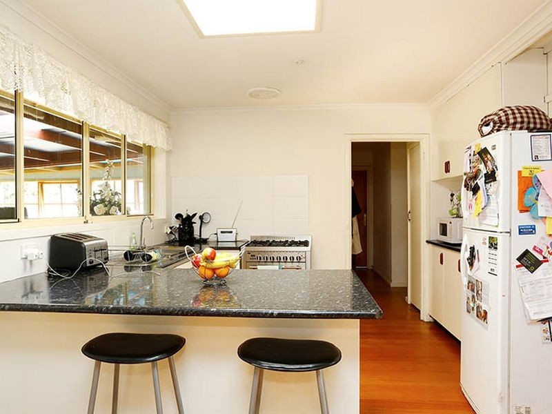 23 Torquay Avenue, Seaford VIC 3198