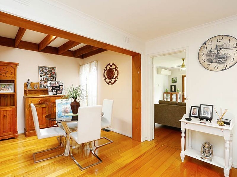 23 Torquay Avenue, Seaford VIC 3198