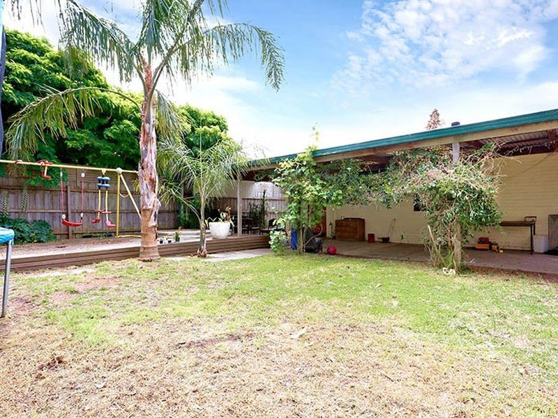 8 Pimpala Avenue, Seaford VIC 3198