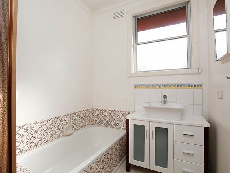 24 Elsie Avenue, Seaford VIC 3198