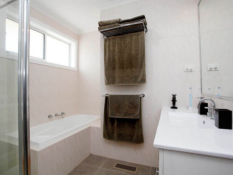 2 Susan Court, Seaford VIC 3198