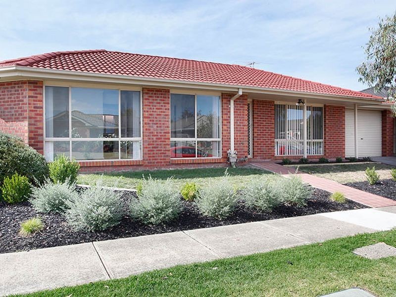 12/11 Coco Parade, Skye VIC 3977