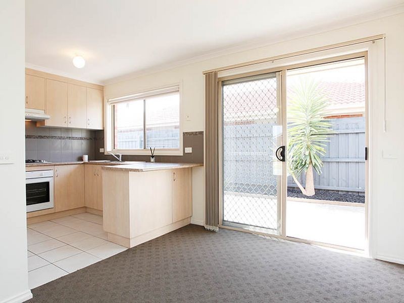 12/11 Coco Parade, Skye VIC 3977