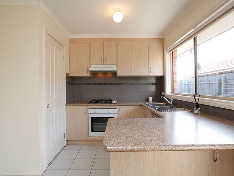 12/11 Coco Parade, Skye VIC 3977