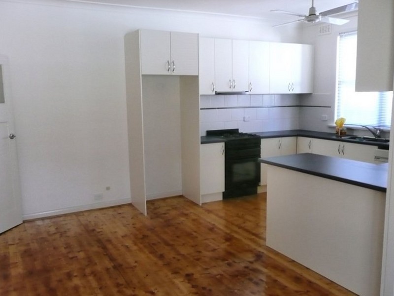 102 Kananook Avenue, Seaford VIC 3198