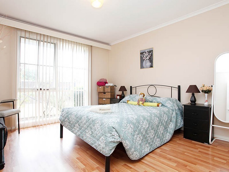 82 Silvertop Crescent, Frankston North VIC 3200