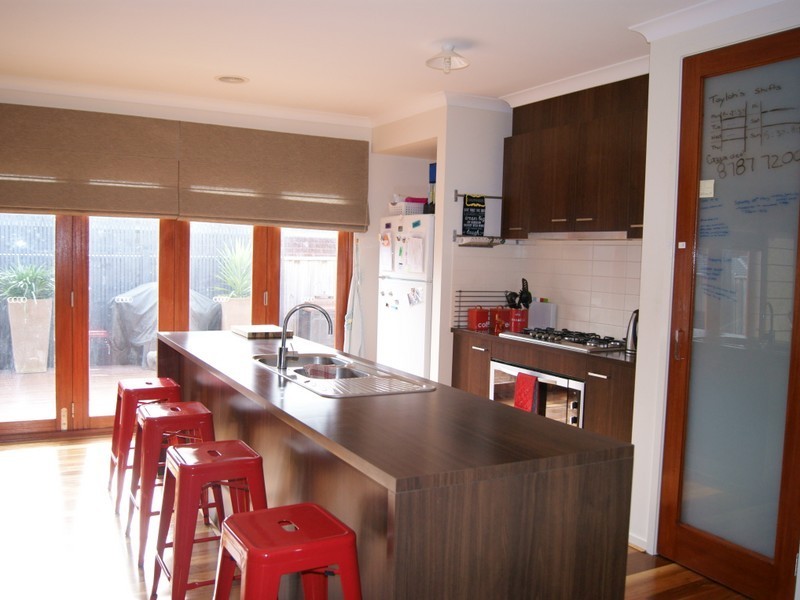 5 Rhone Grove, Skye VIC 3977