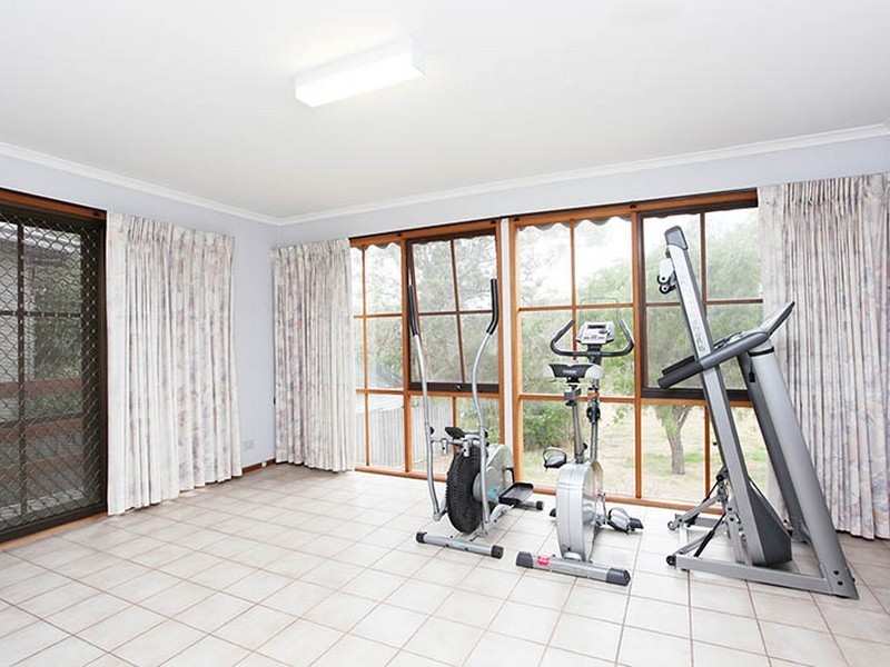 3 213-214 Nepean Highway, Seaford VIC 3198