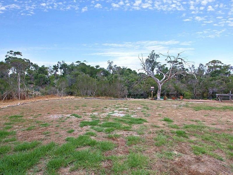 3 213-214 Nepean Highway, Seaford VIC 3198