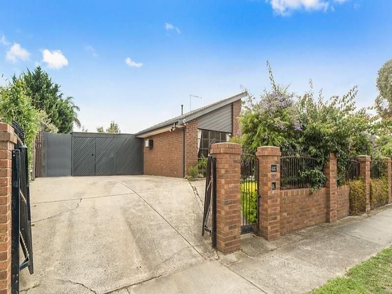 97 Lyrebird Drive, Carrum Downs VIC 3201