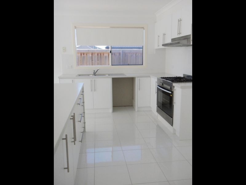 11 Pengana Way, Cranbourne West VIC 3977