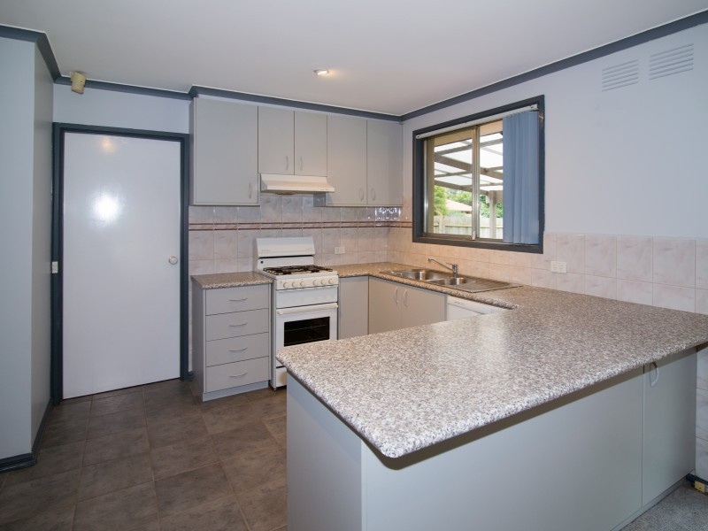 4 Yarla Court, Frankston VIC 3199