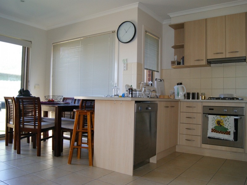 16D Kelvin Avenue, Seaford VIC 3198