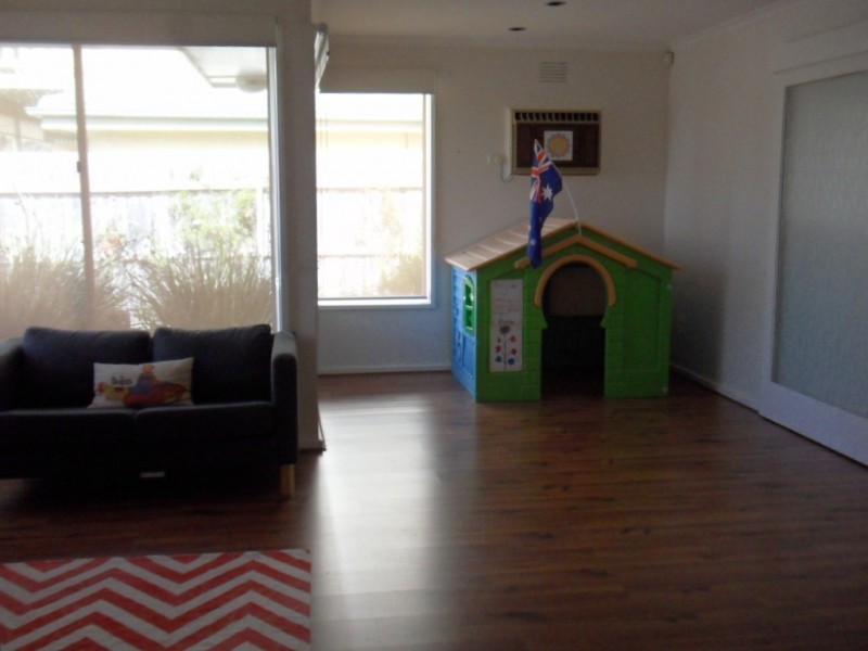 12 Hummerstone Road, Seaford VIC 3198