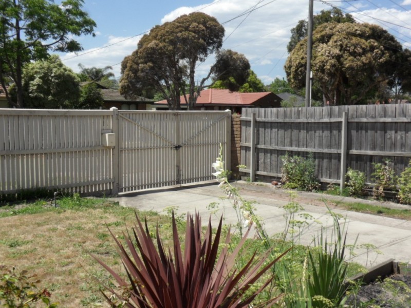 12 Hummerstone Road, Seaford VIC 3198