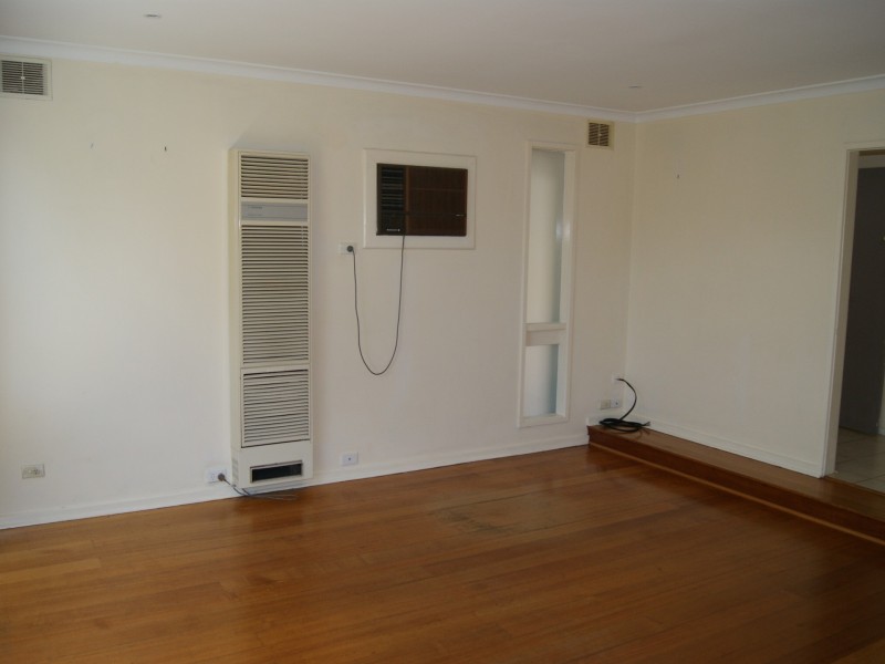 18 Elisdon Drive, Seaford VIC 3198
