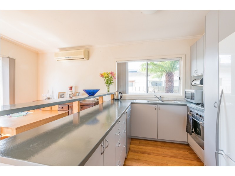 12 Wynnstay Road, Seaford VIC 3198