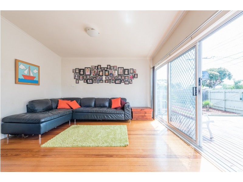 12 Wynnstay Road, Seaford VIC 3198