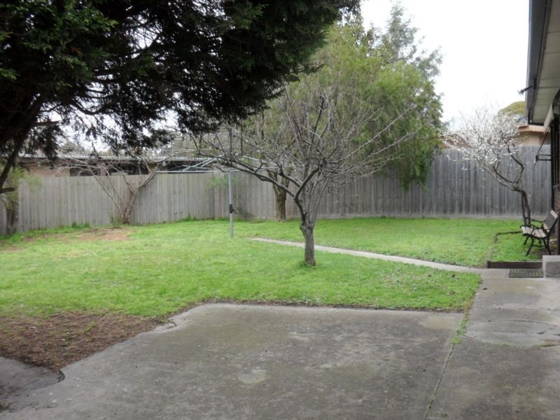 3 Benelong Crescent, Seaford VIC 3198