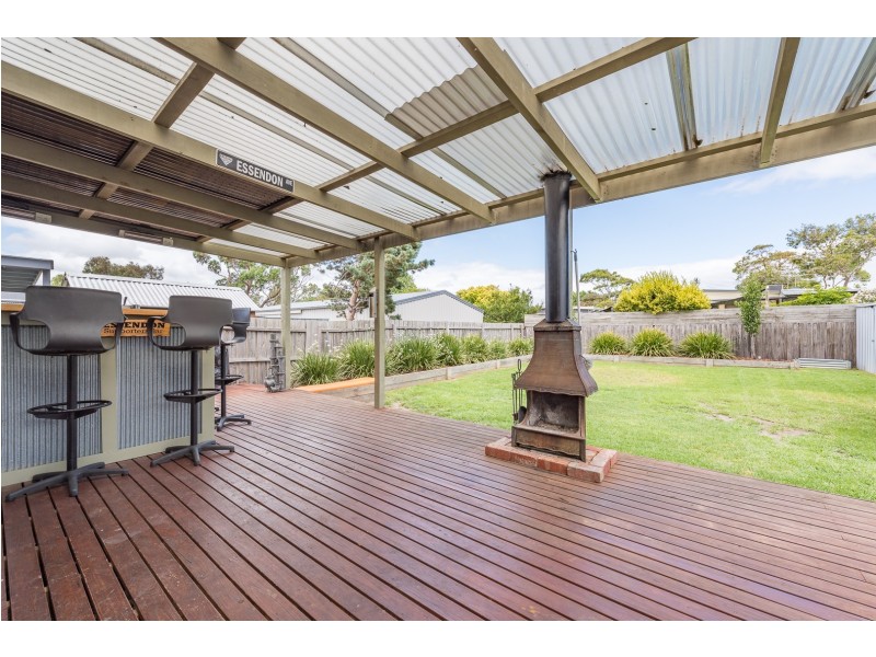 12 Wynnstay Road, Seaford VIC 3198