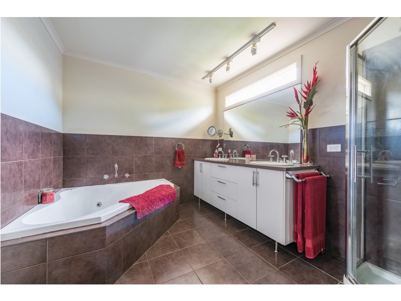 12 Wynnstay Road, Seaford VIC 3198