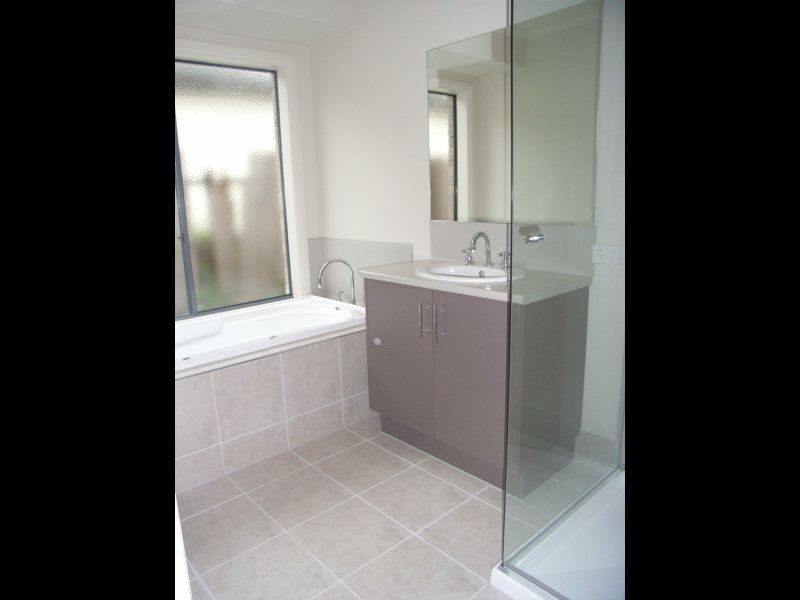 12 Jubilee Avenue, Seaford VIC 3198