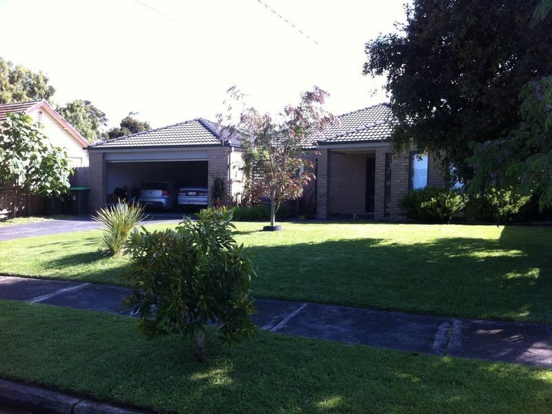 12 Jubilee Avenue, Seaford VIC 3198