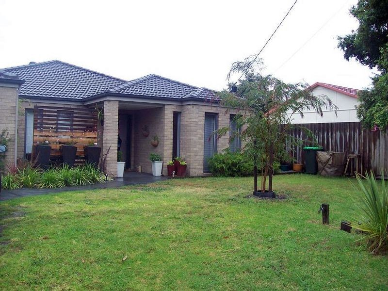 12 Jubilee Avenue, Seaford VIC 3198