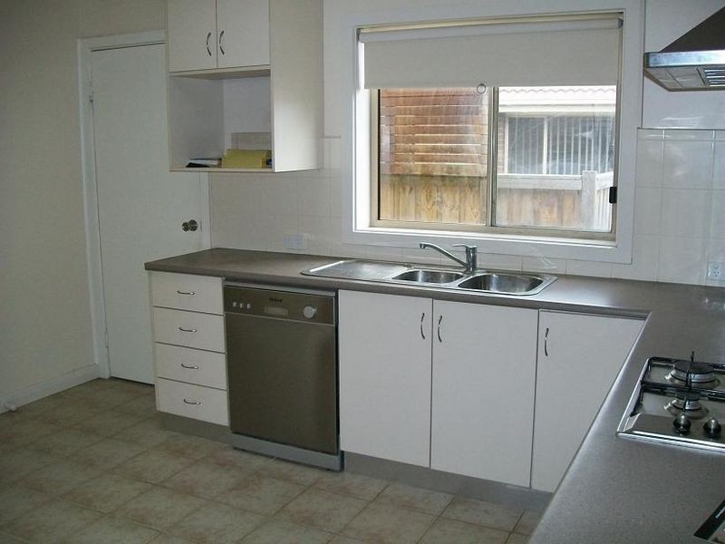 Front/24 Eel Race Road, Seaford VIC 3198