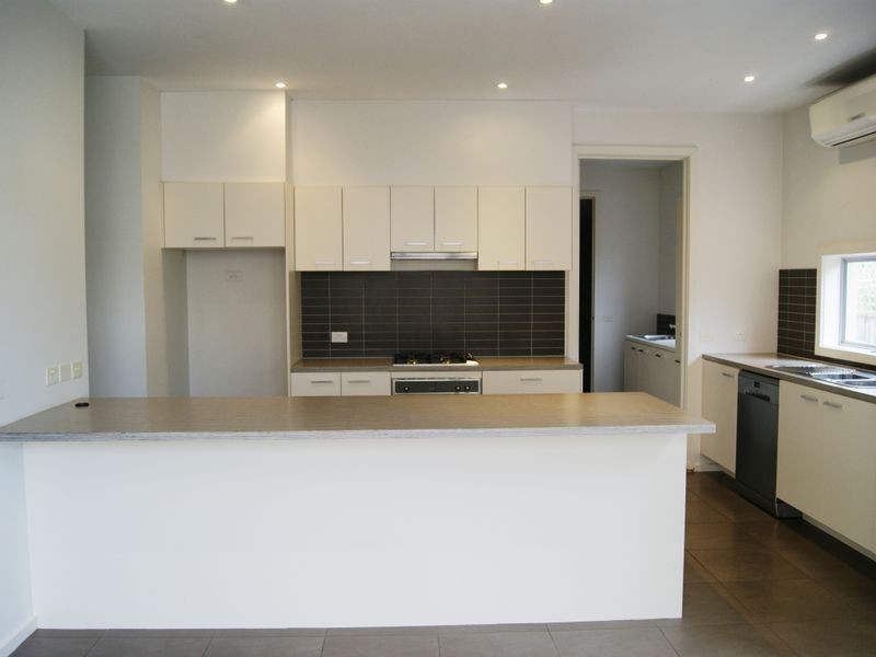 67a Kananook Avenue, Seaford VIC 3198