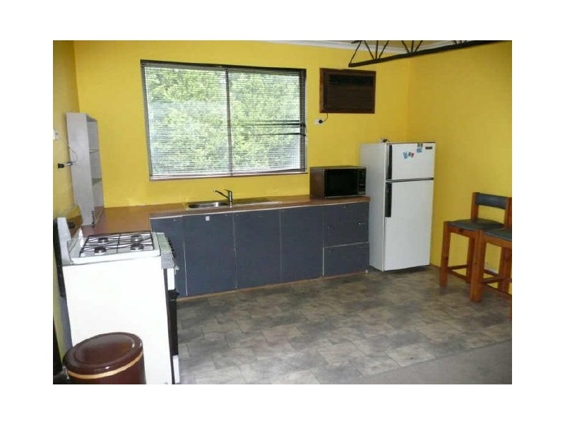 Rear/7 Nabilla Avenue, Seaford VIC 3198