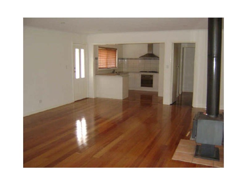 2 Robinsons Road, Seaford VIC 3198