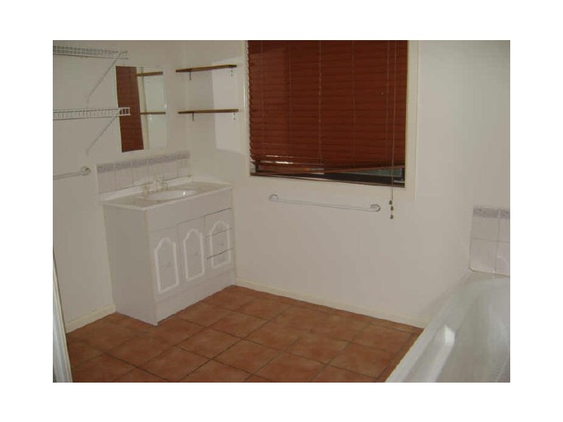 2 Robinsons Road, Seaford VIC 3198