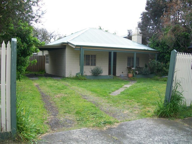 29 Weatherston Road, Seaford VIC 3198